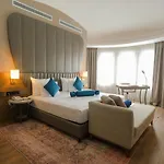 Hotel Ramada Encore By Wyndham Karatay