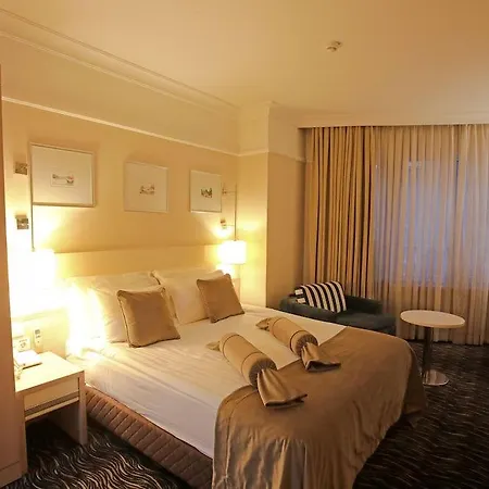 Ramada Encore By Wyndham Karatay 3* Konya