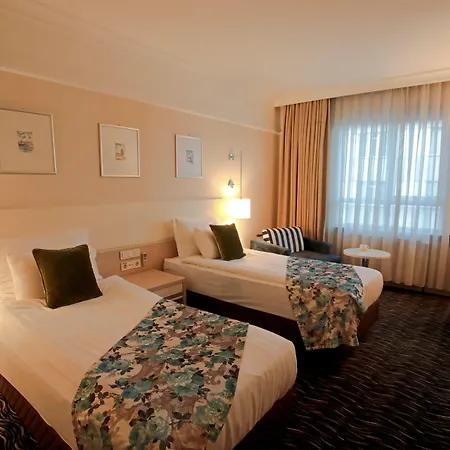 호텔 Ramada Encore By Wyndham Karatay