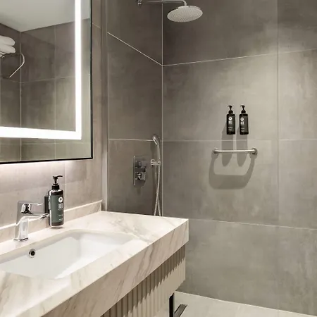 Hotel Ramada Encore By Wyndham Karatay 3*