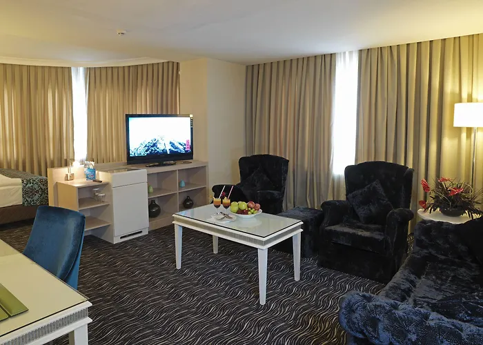 Ramada Encore By Wyndham Karatay 호텔 3*