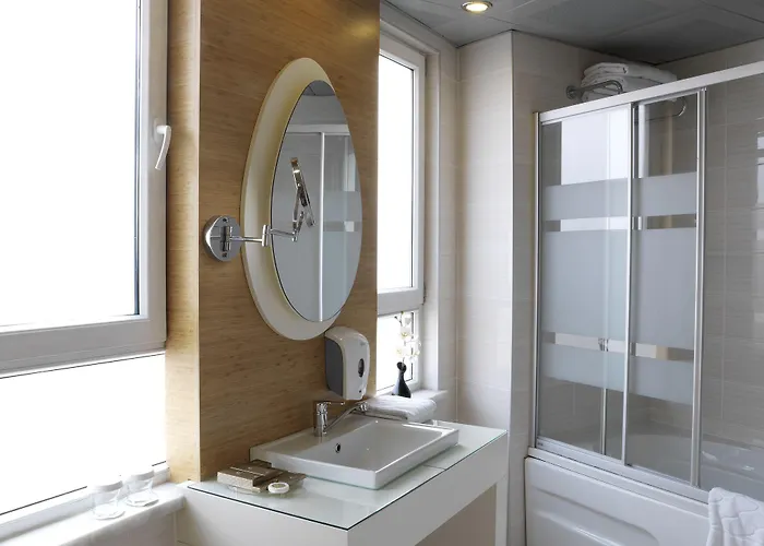 酒店 Ramada Encore By Wyndham Karatay 3*