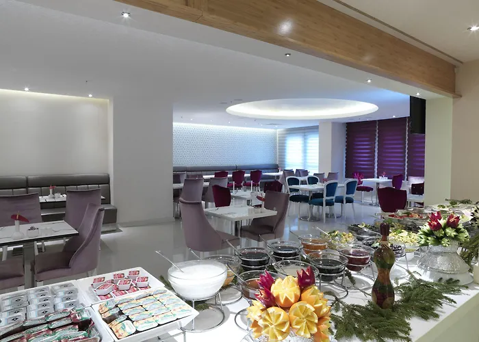 Ramada Encore By Wyndham Karatay 호텔 3*