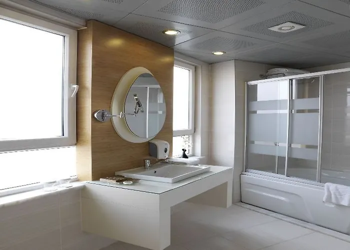 Ramada Encore By Wyndham Karatay 酒店